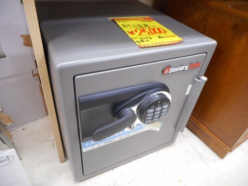 ＩＤ：Ｇ950983　耐火金庫　カギ付
