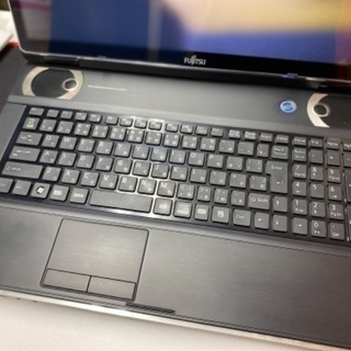 ノートパソコン 超爆安！大画面17.3インチ！ 富士通 LIFEBOOK NH77/DD 