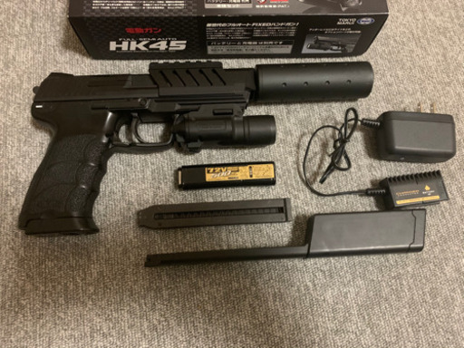 東京マルイ製 H\u0026K HK45 電動ハンドガンサイレンサー、バッテリー、ライト付きフルセット