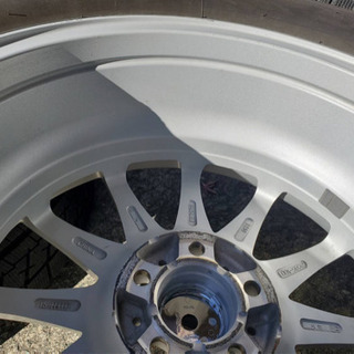 値下❗️アルミ付きスタッドレス　215/65R16