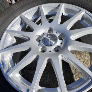 値下❗️アルミ付きスタッドレス　215/65R16