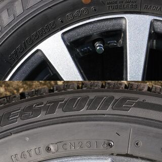 この冬活躍するスタッドレスタイヤセット　トヨタ　アクアで使用　ブリジストン　BLIZZAK REVO GZ（ブリザック レボ ジーゼット）175/65R15　マナレイホイール　美品