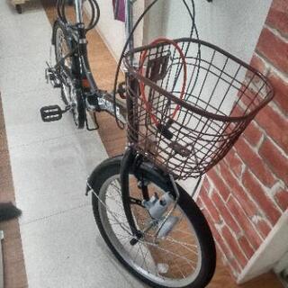 新品同様折りたたみ自転車別館倉庫浦添市安波茶2-8-6においてます