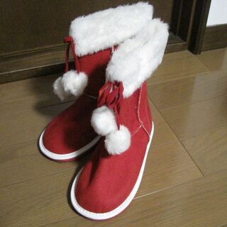 サンタさんのようなブーツ　新品　Lサイズ　あったかい　真っ赤でかわいい