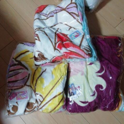 アナ雪ラプンツェルアリエル毛布各500円 トシ 保谷のおもちゃの中古あげます 譲ります ジモティーで不用品の処分