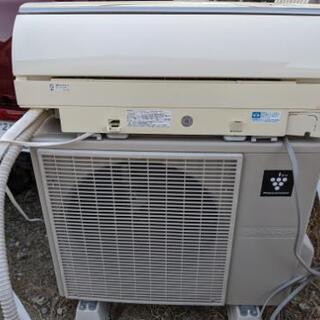 SHARPエアコン１４畳用　AY-B40SXW ２０１３年製　です。 SHARPエアコン14畳用 AY-B40SXW 2013年製 です。