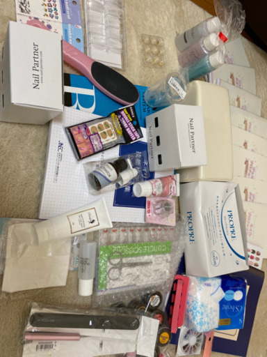 ネイル資格通信講座のもの譲ります。
