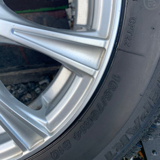 ブリジストン　アルミホイル付きスタッドレスタイヤ