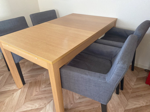 IKEA 伸長式テーブル　NILSチェア4脚セットカバー付