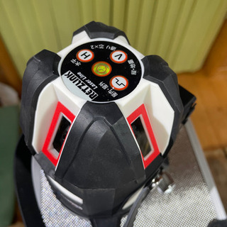 ほぼ新品 レーザーレベル 地墨 レベル レーザー