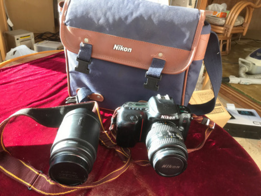 Nikon F50フィルムカメラ二本レンズ付き