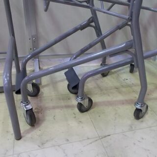 ◇珍品 ショッピングカート2台 カートスタンド スーパー 買い物 実用品 札幌市東区 新道東店 ◇珍品 ショッピングカート2台 カートスタンド スーパー 買い物 実用品