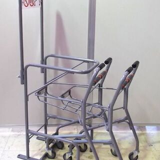 ◇珍品 ショッピングカート2台 カートスタンド スーパー 買い物 実用品 札幌市東区 新道東店 ◇珍品 ショッピングカート2台 カートスタンド スーパー 買い物 実用品