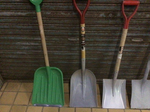 アルミスコップ鉄スコッププラスコップ Hngsb5 金沢のその他の中古あげます 譲ります ジモティーで不用品の処分