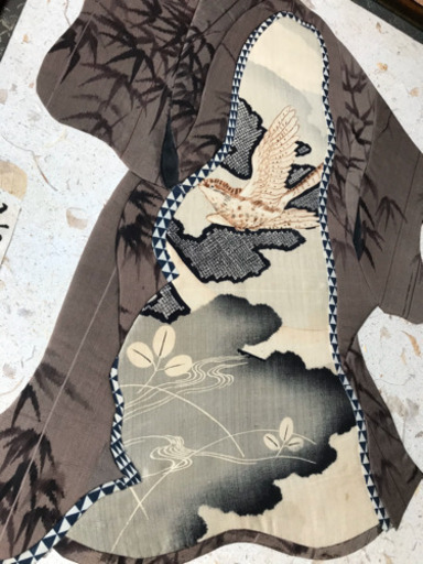 着物の生地で作った、額入りの日本を感じる作品