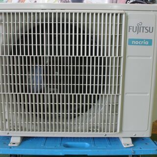 富士通 ルームエアコン おもに6畳用 2018年製 AS-A228H。清掃