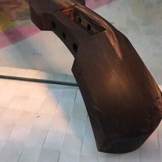 税込み410.000円　銘苅春政氏作　黒檀蛇皮本張三線「ゆな型」