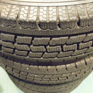 値下げ　ハイエース　バン　195/80R15　107/105L LT　中古群馬県前橋市　①