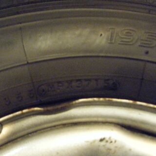 ハイエース　バン　195/80R15　107/105L LT　中古群馬県より②