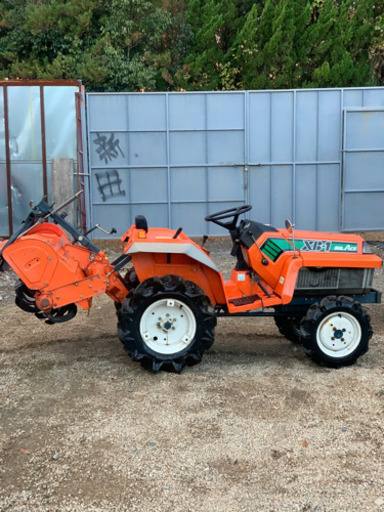 KUBOTAクボタトラクター　BULLACE XB-1 530hr 4駆動　下取可能　実働品