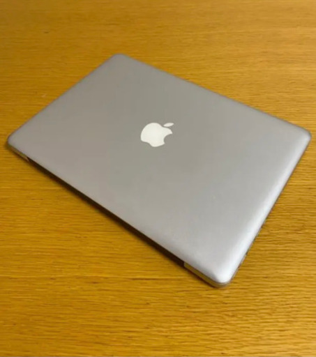 美品　Apple MacBook 2008 MB466J/A