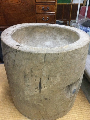 【店頭お渡し】　餅つき臼　臼　（杵別売り）　¥21,780（税込）　【市内配送¥4,000】 店頭お渡し】 餅つき臼 臼 （杵別売り） ¥21,780（税込） 【市内配送