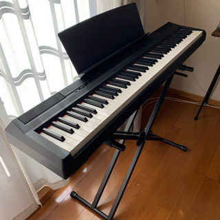 YAMAHA(ヤマハ)電子ピアノ P-105 +譜面台+本
