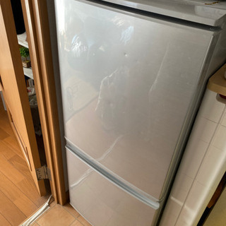 【ネット決済】比較的綺麗冷蔵庫！！！値下げ可(要相談)。