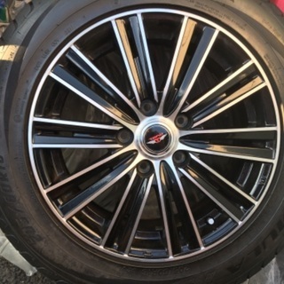自動車タイヤSale 18000円でノーマルタイヤアルミホイールセット 
