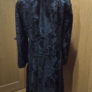 ☆USED☆　ブラック・毛皮ヴィンテージロングコート　