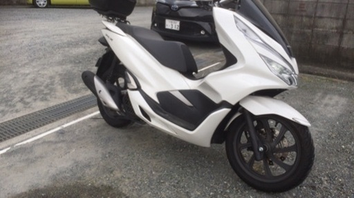 引取り待ち。pcx １２５白JF81キーレスシステムモデル個人