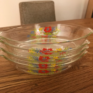 レトロな柄のグラタン皿