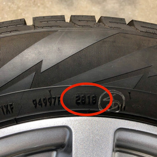 美品 2018年製バリ溝　スタッドレスホイールセット　215/60 R16 ピレリ　残溝8～9部　ヴェゼル　HONDA VEZEL 　16インチ　ナット付属
