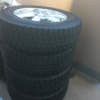 ダンロップ スタッドレスタイヤ(ホイール付き) 185/70/14