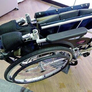 車椅子　KADOKURA 介助用　ノーパンクタイヤ ノーパンクタイヤ車椅子KADOKURA カドクラ