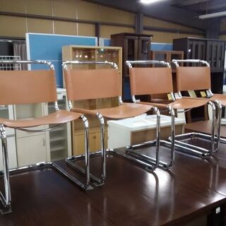 【店舗同時販売中】　ＩＤＣ大塚家具／マルトスタム　キャアンティレバーチェア４脚セット　イタリア製　コルスタ革　【店頭ご来店購入限定】