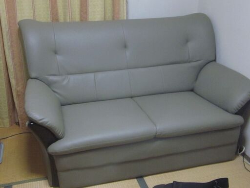 3人掛けハイバックソファ新品同様大きすぎました 近藤 国立の家具の中古あげます 譲ります ジモティーで不用品の処分