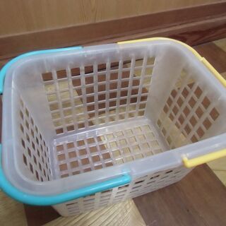 【取引成立】●無料● 日本製 プラスチック かご バスケット（持...