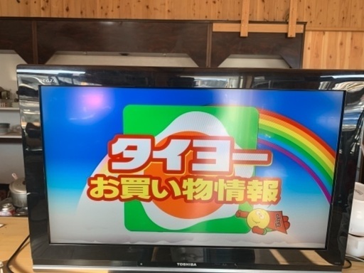 TOSHIBA 32型　液晶テレビ