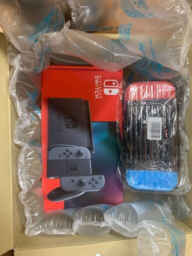 任天堂　スイッチ　新品未開封　新型　新品ハードケース付き　ベルモール近く