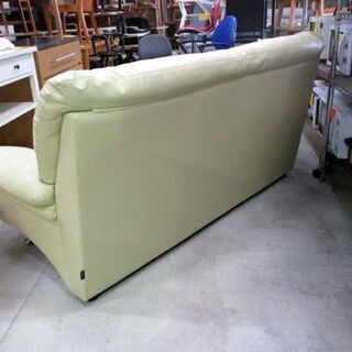 ◇2人掛けソファ 幅176cm 白 合皮 ホワイト シンプル 脚付き 札幌市東