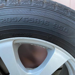45000円から値下げしました。スタッドレス205/65R16 