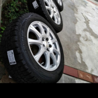 値下げしました！DUNLOP ダンロップ　スタッドレス　タイヤ　シエンタ