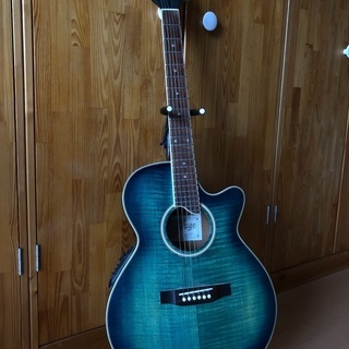 エレアコ　ギター　K.Garage EA500BLB 本体のみです