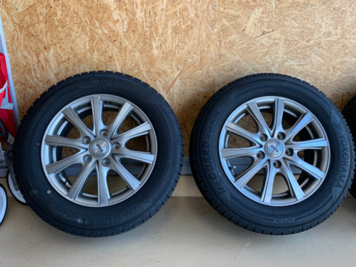 スタッドレス　１９５/６５Ｒ１５　エスクァイア ハイブリッド