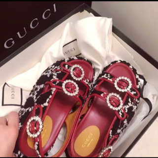 【ネット決済・配送可】GUCCI ロゴサンダル