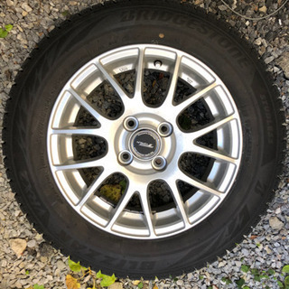 14インチ　スタッドレスタイヤ　ホイル付4本組