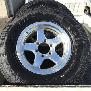 車のパーツ ランクルプラド 265/70/16 バリ溝