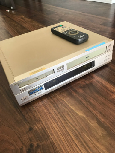 ビデオデッキ Sony super VHS ET