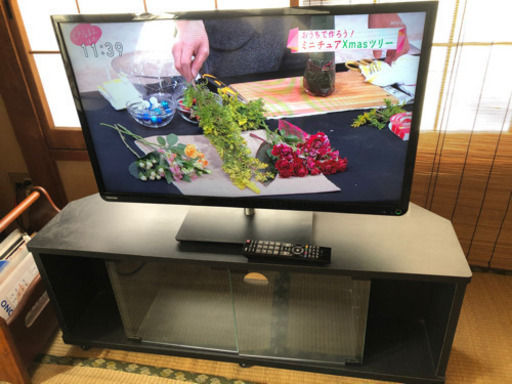 液晶テレビ　TOSHIBA REGZA 32インチ